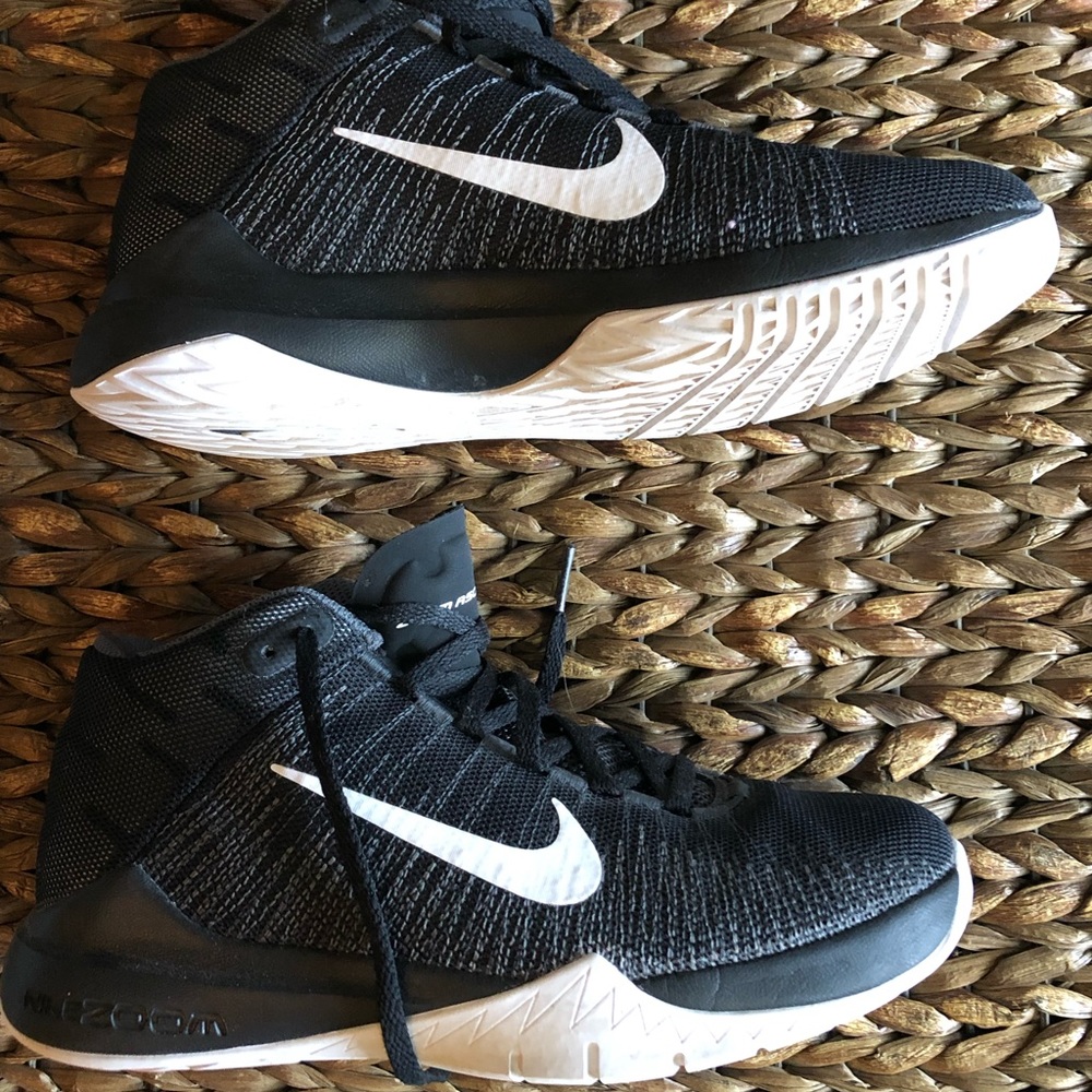 Nike Basketball/Volleyball Shoes 5.5Y